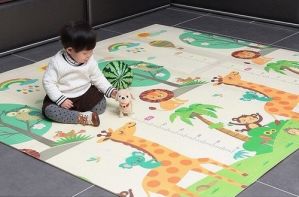 מוצרים הכי חמים ברשת  הורים  ילדים  שטיח פעילות דו צדדי מתקפל עשוי BabySafe XPE - מגיע במספר צבעים/איורים ללא אפשר